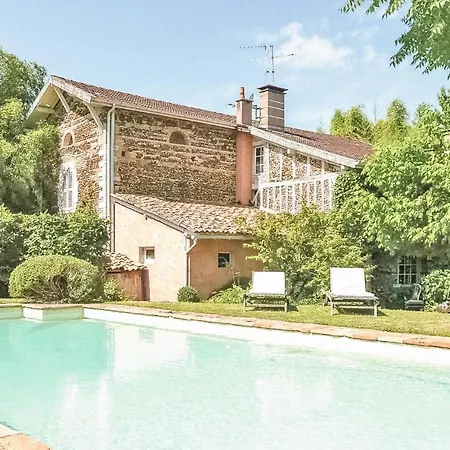 別荘 Cozy In With Outdoor Swimming Pool